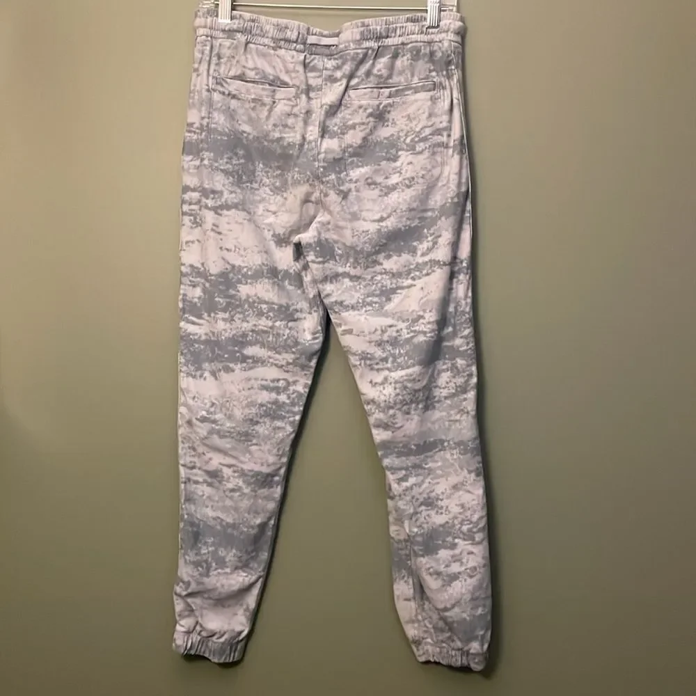 Athleta size medium